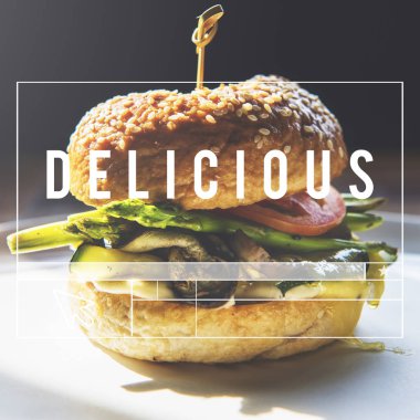 sebze ile ev yapımı lezzetli Hamburger