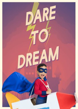 Çocuk giyen süper kahraman kostümü  