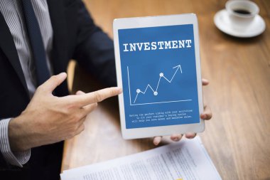 Dijital tablet ile işadamı