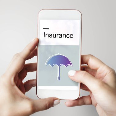 Cep telefonu holding insan eller