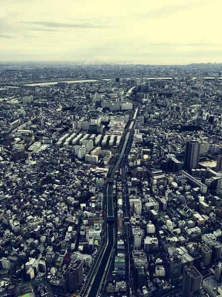 Bella vista sulla città con paesaggi urbani — Foto Stock