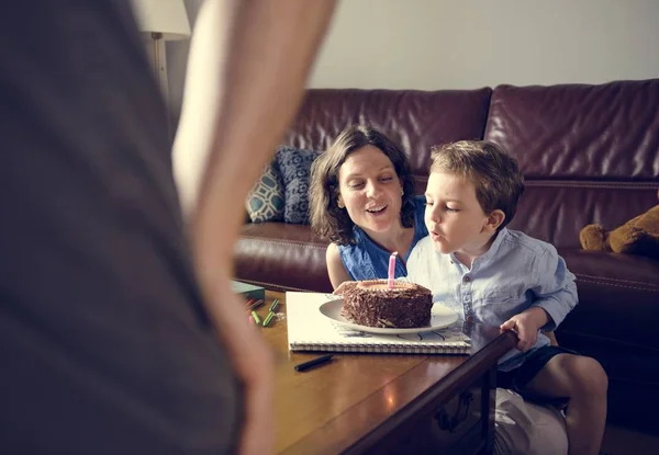 Pojke födelsedagsfirande — Stockfoto