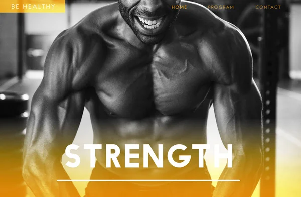 Hombre en forma mostrando músculos — Foto de Stock