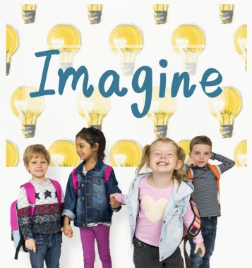 çanta çok etnik çocuklarla 