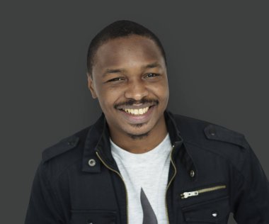 Afrikalı erkek gülümseyen