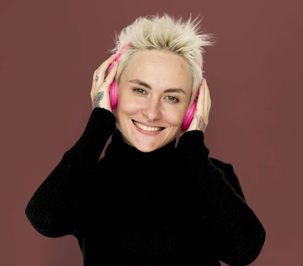 Mujer con auriculares — Foto de Stock