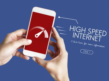 Elinde insan holding cep telefonu 