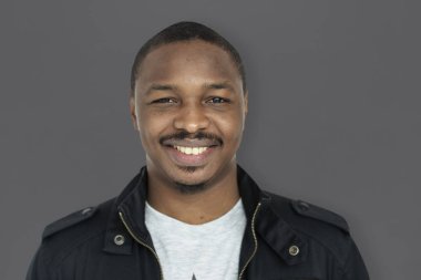 Afrikalı erkek gülümseyen