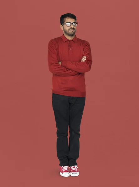 Hombre indio con camisa roja —  Fotos de Stock