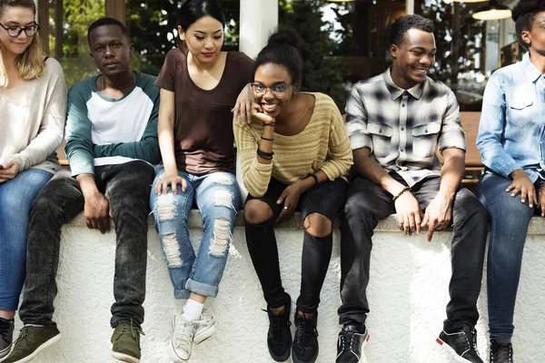 Studenti multietnici e istruzione — Foto Stock