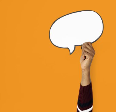 konuşma balonu tutan el