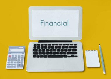 dizüstü bilgisayar işyerinde. 