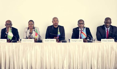 Konferans Uluslararası insanlar