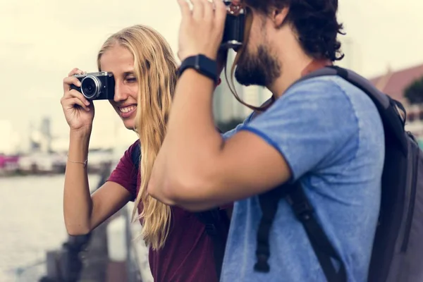 Pareja tomando fotos — Foto de Stock