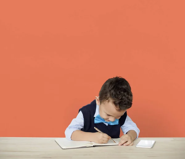 Kleine werken aan de tafel — Stockfoto