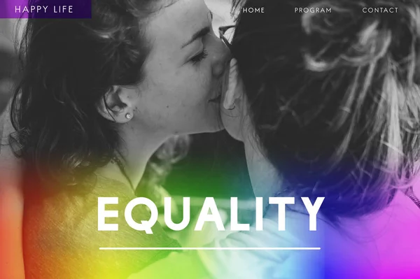 Lesbiska kysser varandra — Stockfoto