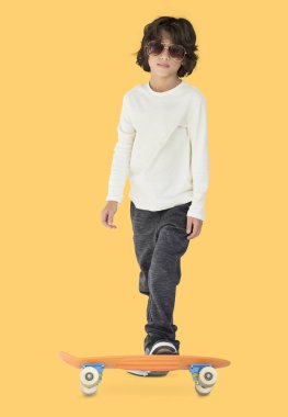 Çok güzel çocuk kaykay