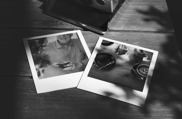 Printed instant photo on the table — Stock Photo, Image