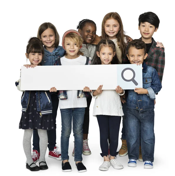 Adorables niños sosteniendo la barra de búsqueda —  Fotos de Stock