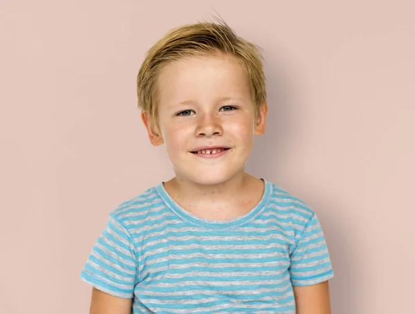 Kleine jongen lachend — Stockfoto
