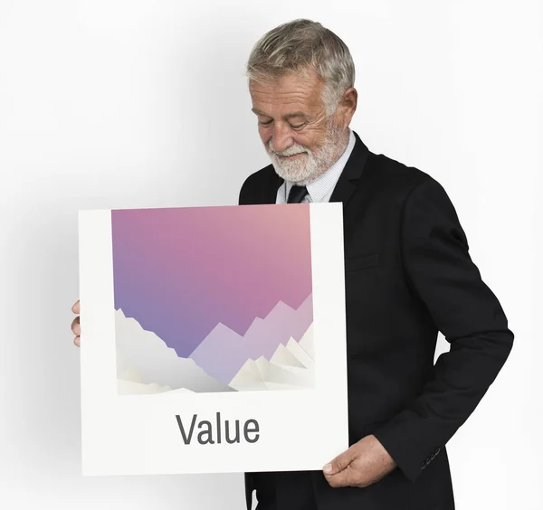 Podnikatel, drží Transparent oznámení — Stock fotografie