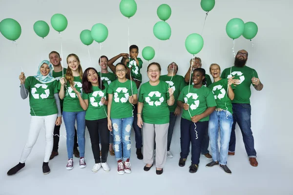 Ekologi grupp människor — Stockfoto