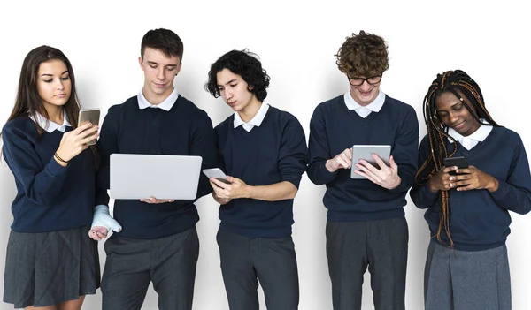 Students Using Electronic Devices — Stock Photo, Image