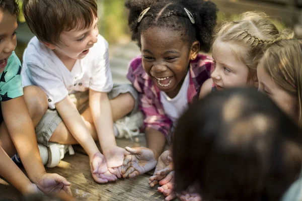 Group of Children are in a Field Trips — Stock Photo, Image
