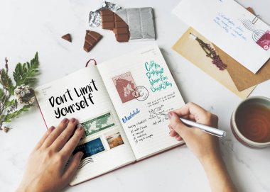  not defterinde çizim kadın