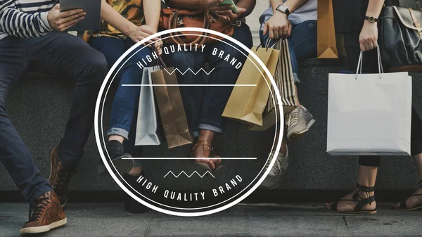 Friends holding shopping bags — Stock Photo, Image