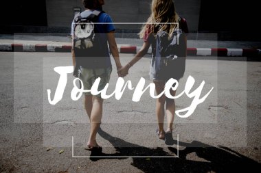 seyahat çift sokakta yürüme