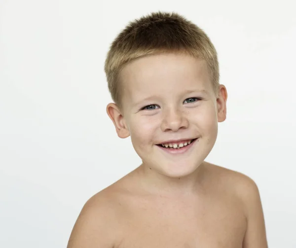 Mały chłopiec uśmiechnięty — Zdjęcie stockowe