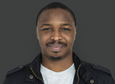 Afrikalı erkek gülümseyen