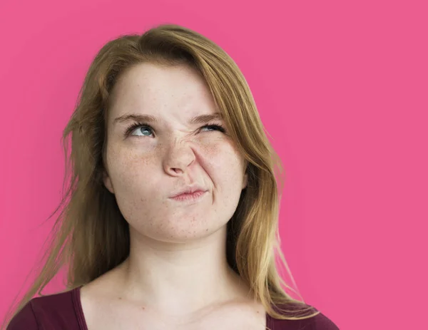 Menina com expressão facial engraçada — Fotografia de Stock