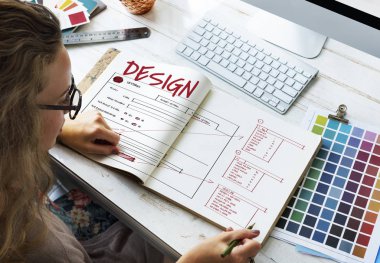 albümde çizim Tasarımcısı