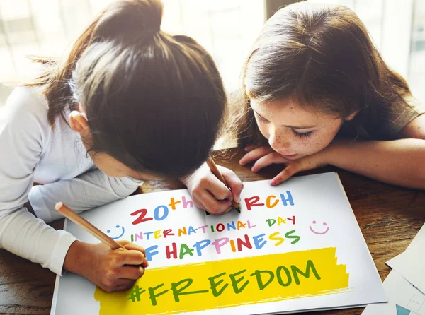 Two little girls drawing — Stock Photo, Image