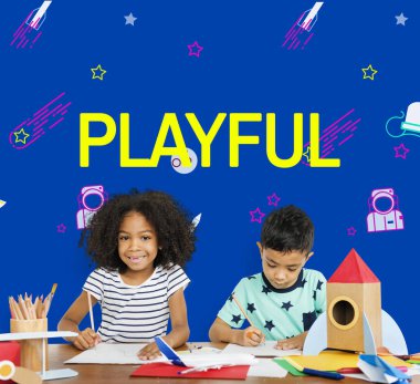 kağıt üzerine çizim çocuklar