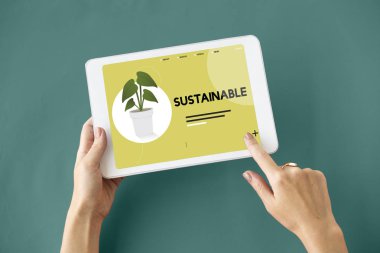 kişi holding dijital tablet