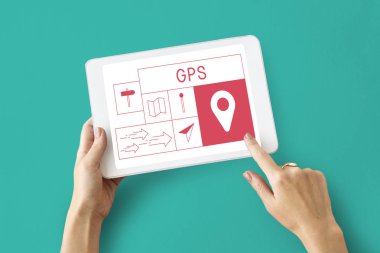 kişi holding dijital tablet