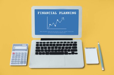 Çalışma alanı ile modern dizüstü