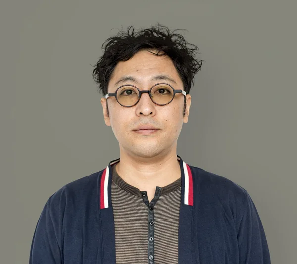 Bello asiatico uomo in occhiali da vista — Foto Stock