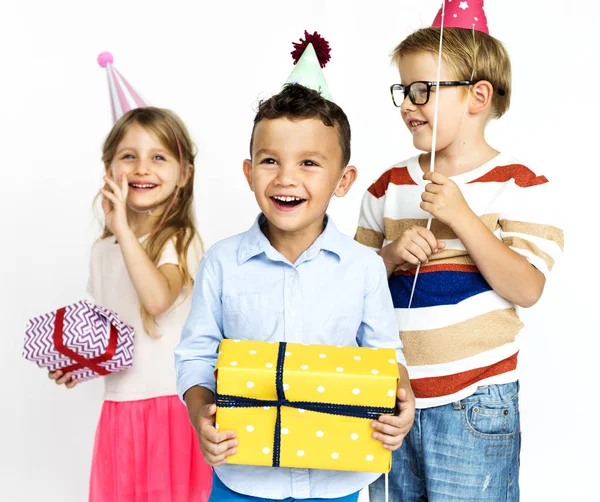 Bedårande barn har fest — Stockfoto