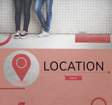 duvar çini ile önünde kadın bacakları