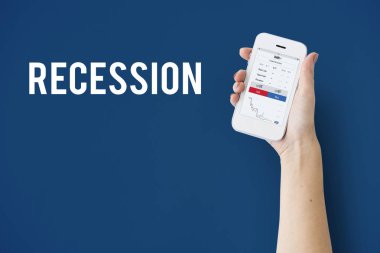 Akıllı telefon kullanan kişi.