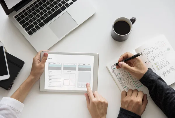 Business people working at table — Stock Photo, Image