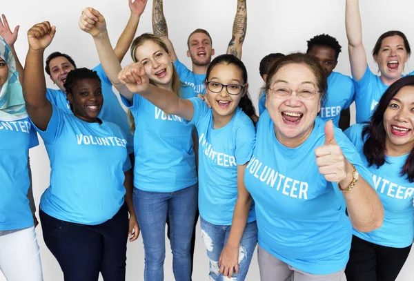 Personas como voluntario del Servicio Comunitario de Donación — Foto de Stock