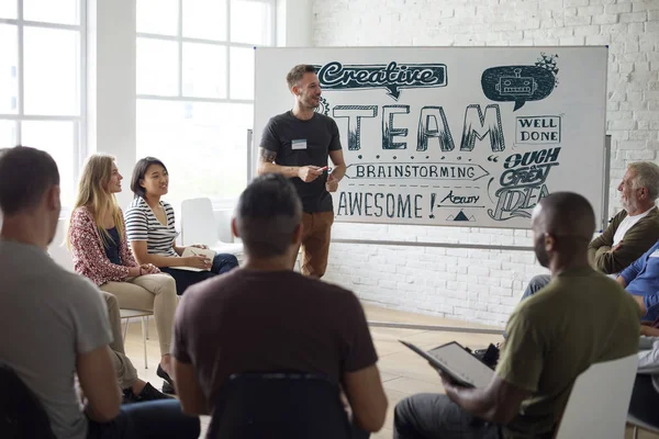 Toplantı üzerinde iş adamları