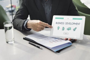 iş adamı işaret parmağı dijital Tablet