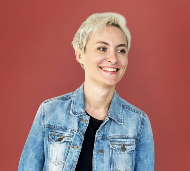 sarışın bir kadın uzağa arıyorsunuz