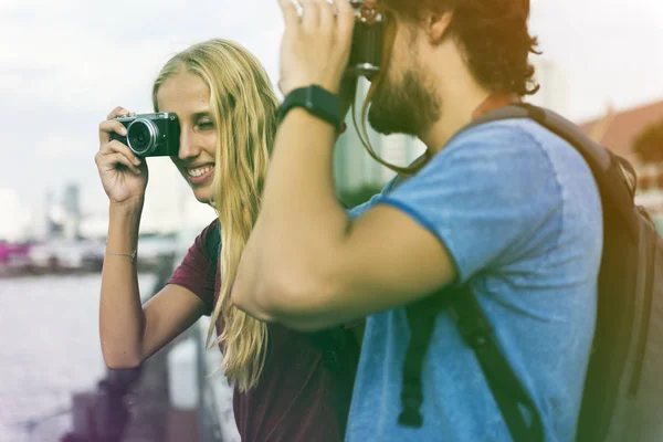 Pareja tomando fotos — Foto de Stock